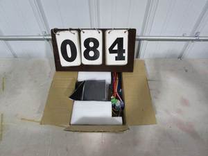 lot 84 image: Hogtunes Amplifier