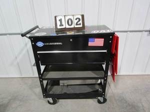 lot 102 image: US General Rolling Tool Cart