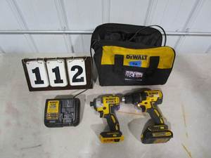 lot 112 image: DeWalt DrillDriver Set