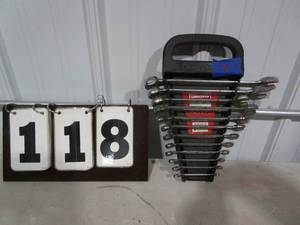 lot 118 image: Craftsman 12 pc Wrench Set