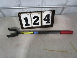 lot 124 image: Stud Tuner