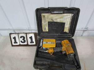 lot 131 image: Stanley Bostitch Angle Stick Pneumatic Finish Nailer