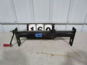lot 160 image: Engine Leveler