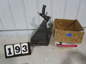 lot 193 image: Gold Blatt Pace-Setter Gun & Hopper Spray Texturing Gun