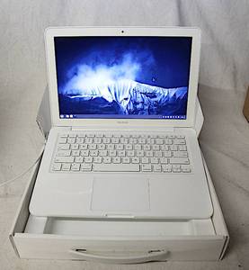 Apple MacBookCharger - In Original Box