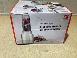 lot 113 image: ZWILLING Enfinigy Personal Blender - Matte White