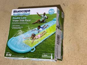 lot 274 image: Bluescape 18ft long Blue Double Lane Water Slide Racer, with Sprinklers, Age 5 to 12, Unisex (Used)