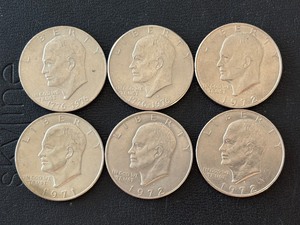 lot 17 image: Eisenhower Dollars