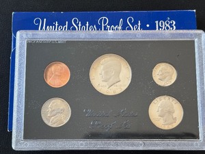 lot 33 image: 1983-S Proof Set
