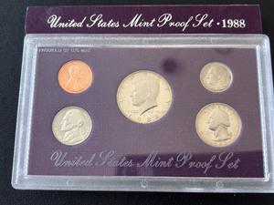 lot 37 image: 1988-S Proof Set
