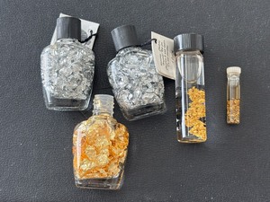 lot 57 image: Gold and Silver Flakes