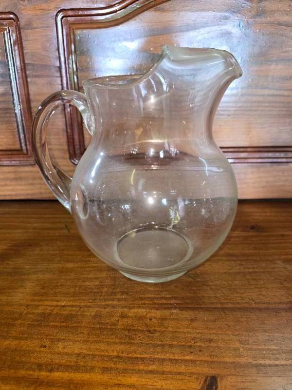 lot 25 image: Glass Pitcher and Candy Dish