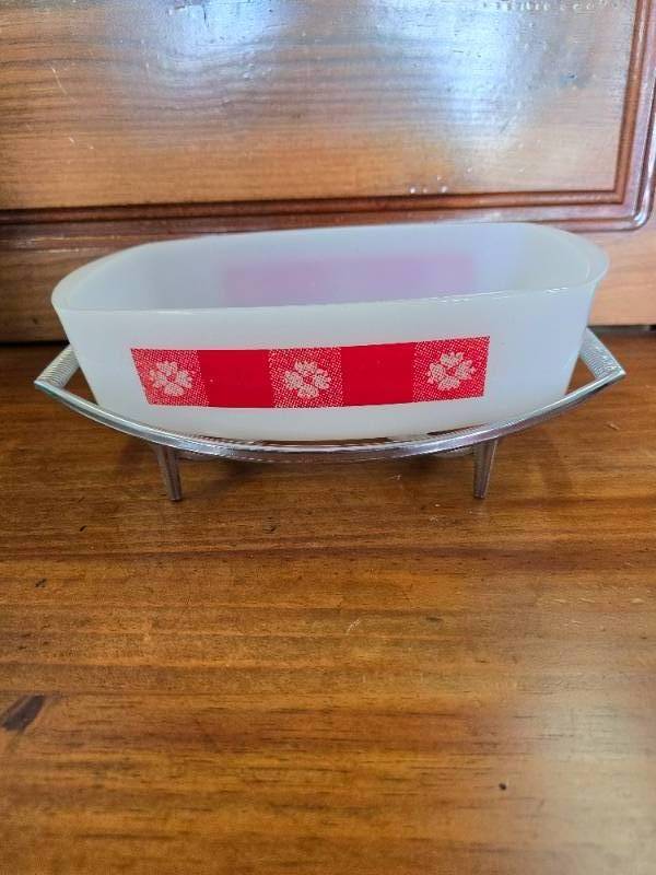lot 69 image: Federal Glass Country Kitchen Loaf Dish, Red Gingham Pattern with Metal Stand