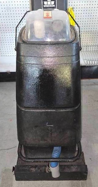 lot 80 image: Windsor COMMERCIAL Brush and Shampooer