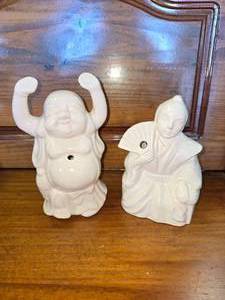 lot 15 image: Budda Tiki Mugs