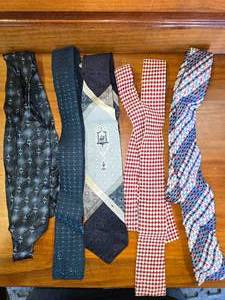 lot 112 image: 5 Vintage Skinny Ties