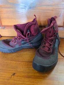 lot 125 image: Nike Air Wild Mid Shoes Size 8