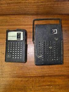 lot 67 image: 2 Vintage Radios