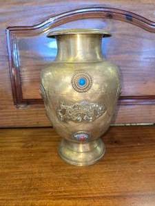 lot 62 image: Chinese Brass Urn