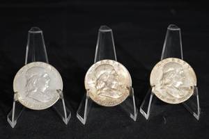 lot 25 image: Franklin Half Dollar Lot Of 3