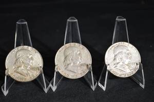 lot 37 image: Benjamin Franklin Half Dollars (Lot of 3)