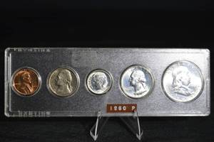 lot 55 image: 1060 Proof Set