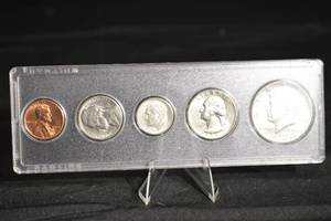 lot 74 image: Whitman 1964 U.S. Coin Set - Penny, Nickel, Dime, Quarter, Kennedy Half