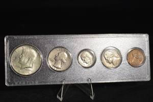 lot 82 image: 1966 U.S Mint Set