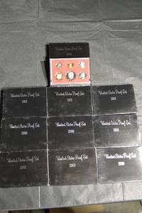 lot 118 image: United States Proof Set 1980-1982 in Original Black Presentation Boxes Lot Of 10