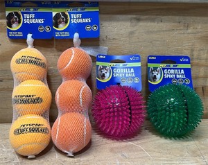 lot 61 image: PetSport Tuff SqueaksGorilla Spiky Ball lot of 4