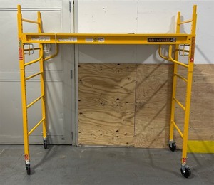 lot 94 image: Metaltech Multipurpose 6ft. Baker-Style Scaffold, 1100-Lb. Capacity, Steel, Model# I-CISC Msrp $269.99