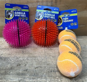 lot 114 image: PetSport Ball lot of 3