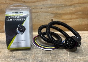 lot 158 image: Hopkins Universal OEM Harness