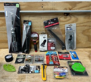 lot 173 image: Random lot of 20