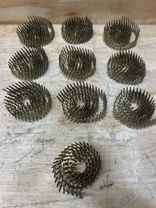 lot 176 image: Cool roofing nails lot of 10