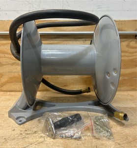 lot 192 image: Strongway Wall-Mount Garden Hose Reel