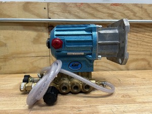 lot 194 image: Cat Pumps Model 67DX39G1I direct drive plunger pump