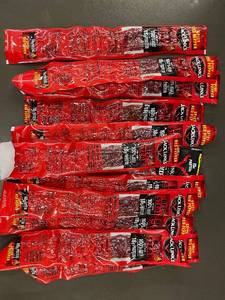 lot 29 image: Trol - Jack Links Beef Steak Spicy Red Pepper - Extra Hot, 18g Protein, 100% Beef