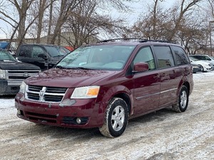 lot 22 image: 2009 DODGE GRAND CARAVAN SXT No Accidents  2 Owner (NO RESERVE)
