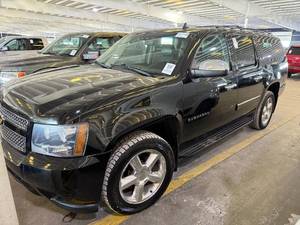 lot 13 image: 2012 Chevrolet Suburban 1500 4x4