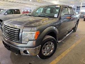 lot 14 image: 2010 Ford F-150 Lariat 4x4 Crew Cab