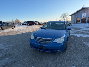 lot 12 image: 2008 Chrysler Sebring