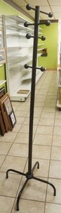 lot 7 image: Metal Free-Standing Coat Rack