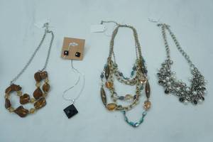 lot 37 image: Jewelry Lot Fashion Jewelry Necklaces & Necklace & Earring Set