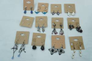 lot 55 image: Jewelry Lot Fashion Jewelry Pierced Earrings