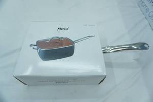 lot 78 image: NEW Parini 6 qt Copper Non Stick Square Pan wLid