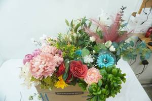 lot 90 image: Artificial Flowers & Greenery Variety Lot
