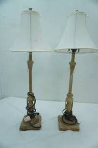 lot 101 image: 25 tall pair of matching table lamps