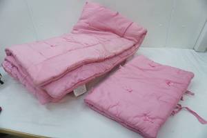 lot 103 image: Kids Twin Size Pottery Barn Comforter and Pillow Sham