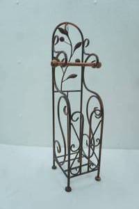 lot 110 image: Decorative Metal Toilet Paper Holder
